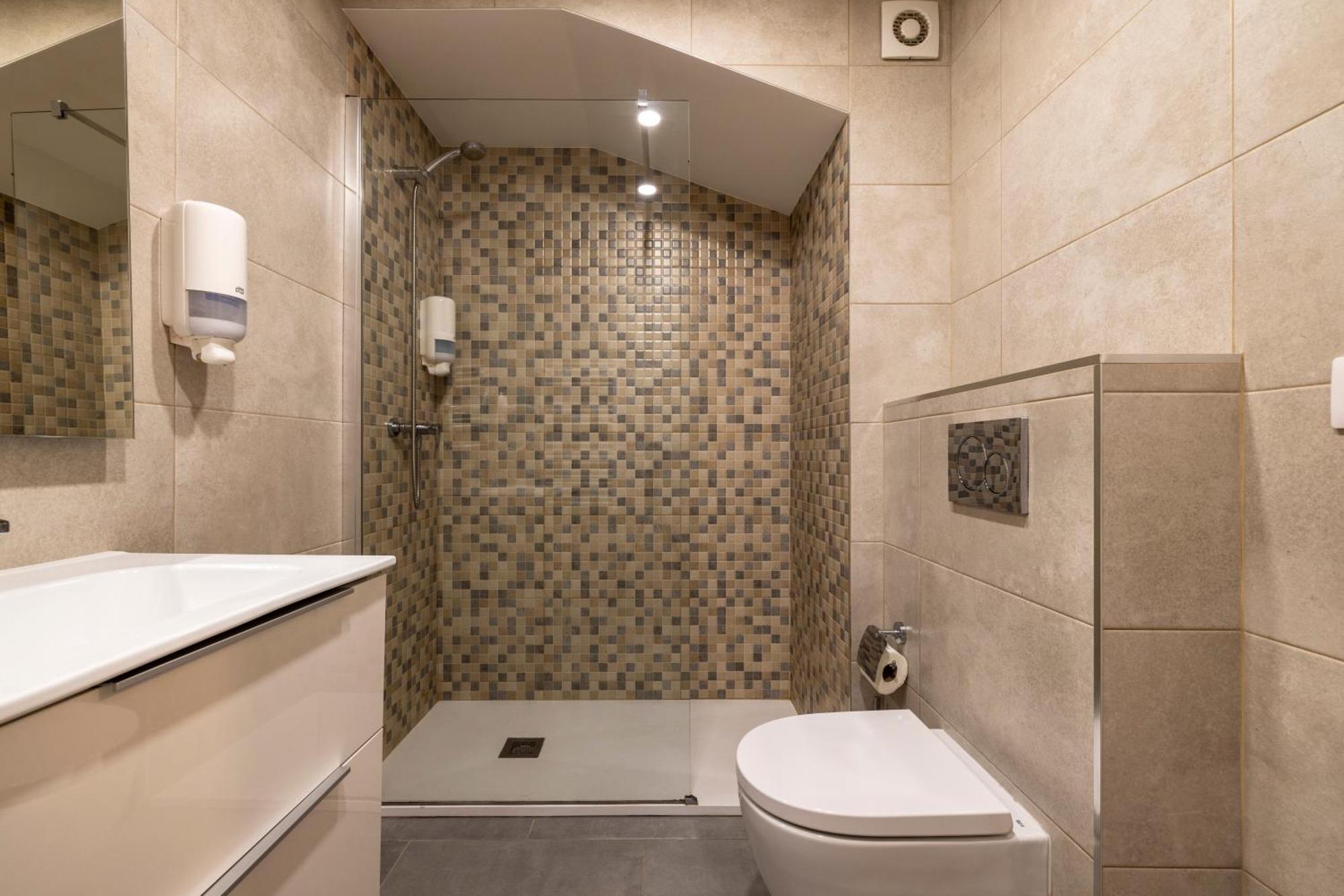 Estudio Para Grupos Pequenos En El Pas De La Casa - Centrico Buitenkant foto