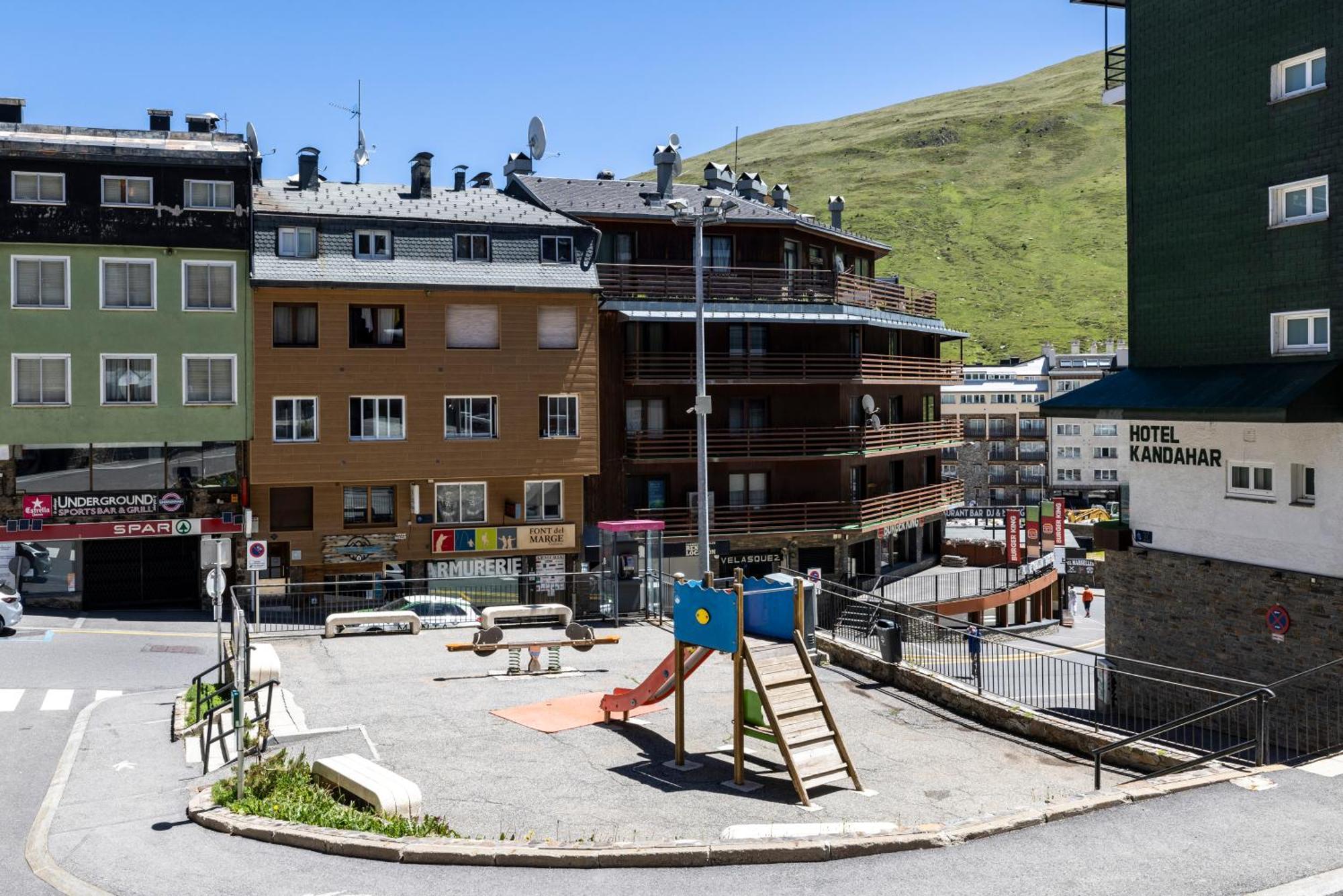 Estudio Para Grupos Pequenos En El Pas De La Casa - Centrico Buitenkant foto