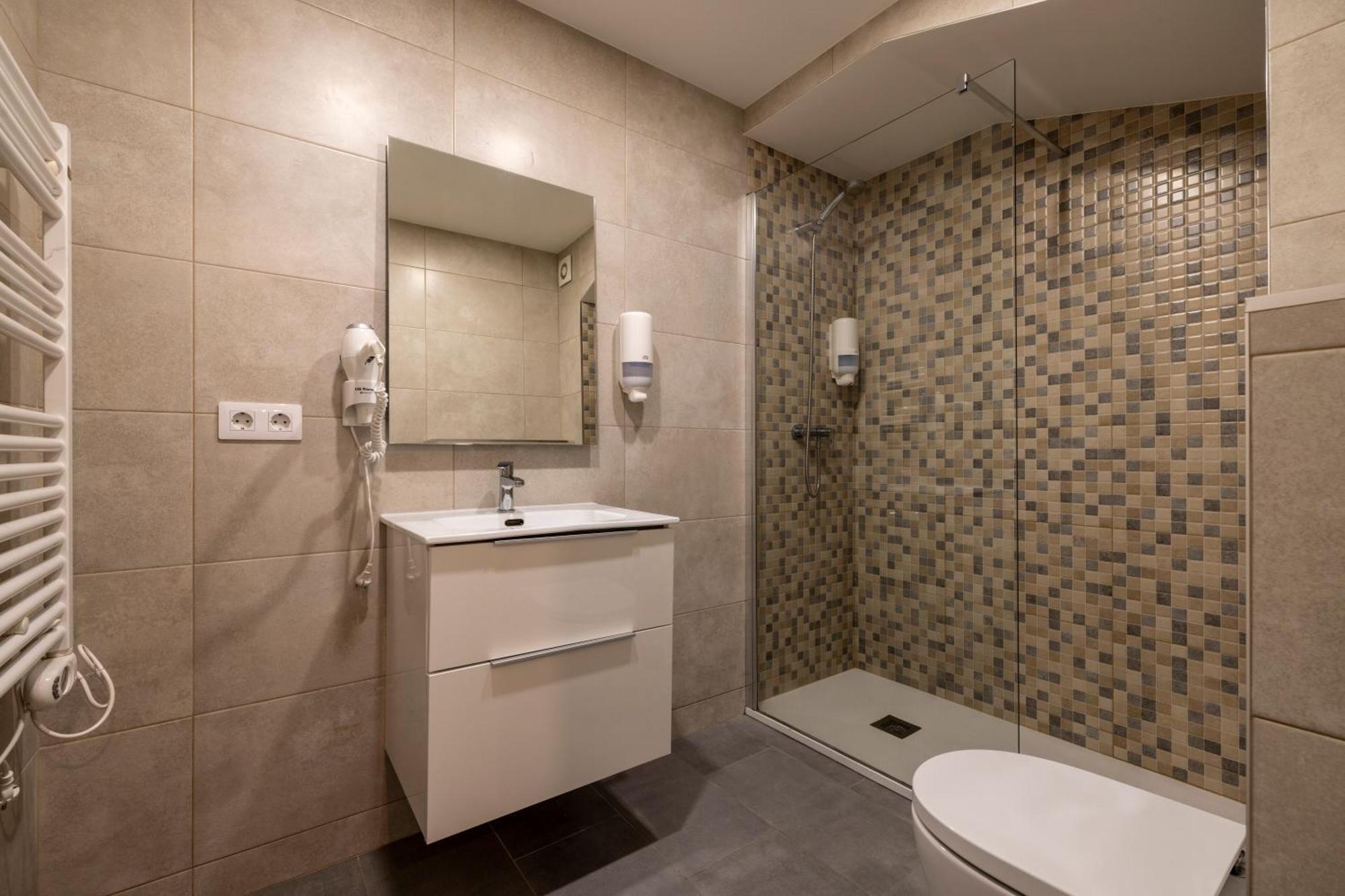 Estudio Para Grupos Pequenos En El Pas De La Casa - Centrico Buitenkant foto